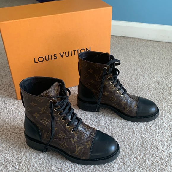 Louis Vuitton Wonderland Flat Ranger Boots - Picture 1 of 17